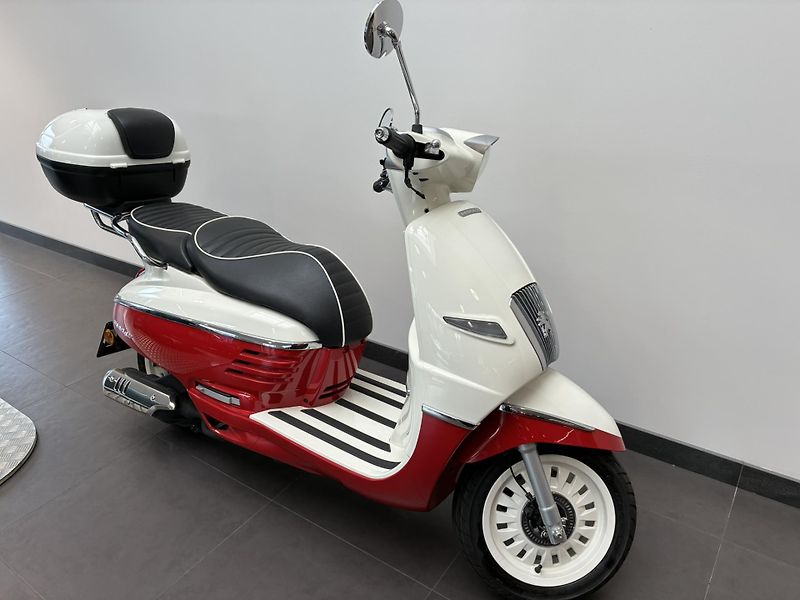 Peugeot Django 125 (2025) DJANGO 125 CCM - fotka 6 z 9