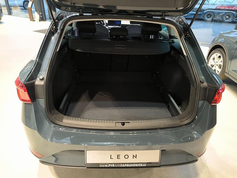 Seat Leon (2026) SP Style 1.5 eTSi 115k DSG-7  - fotka 7 z 23