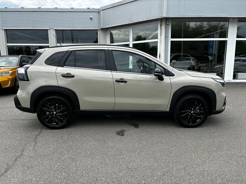 Suzuki S-Cross 4x4 Black Edition - fotka 8 z 10