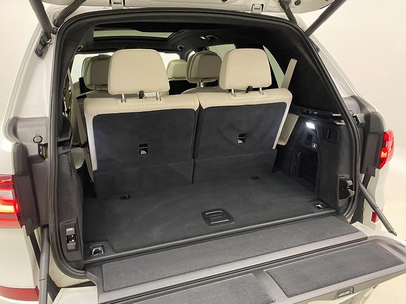 BMW X7 xDRIVE 30d M-PAKET CZ 6míst - fotka 37 z 88