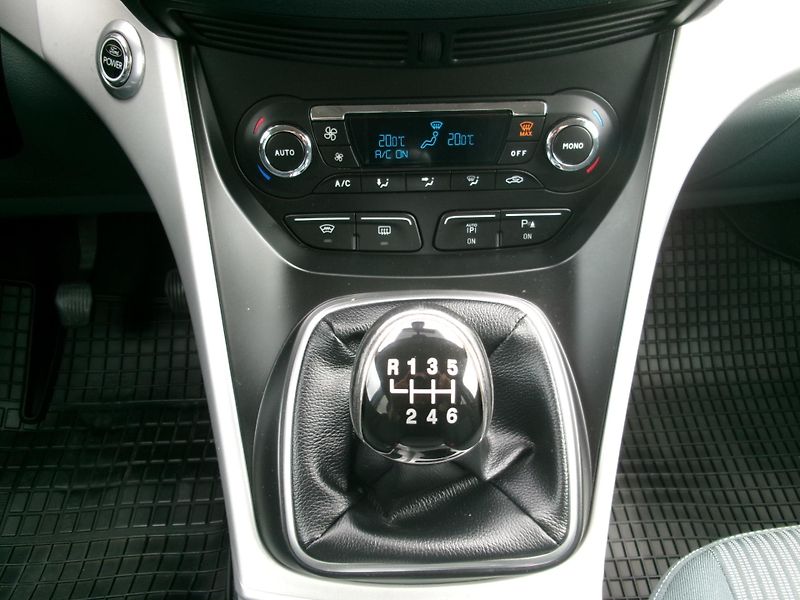 Ford C-MAX (2011) 2,0TDCi NAVI AC BT TEMP  - fotka 21 z 23