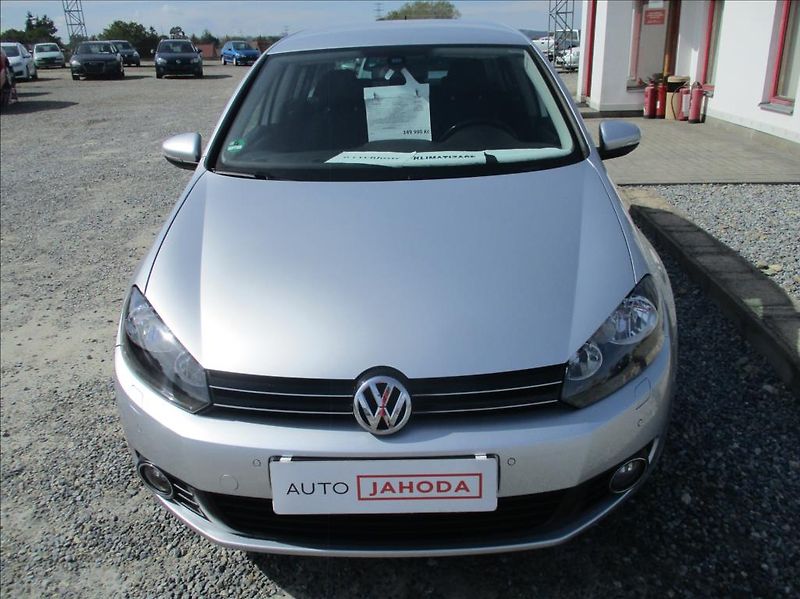 Volkswagen Golf 1,2 TSI, aut.klima,serv.kniha, - fotka 2 z 35
