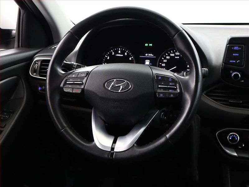Hyundai i30 (2017) 1.0 T-GDI, Serv.kniha - fotka 12 z 14