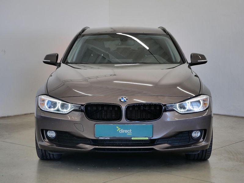 BMW Řada 3 - fotka 4 z 25