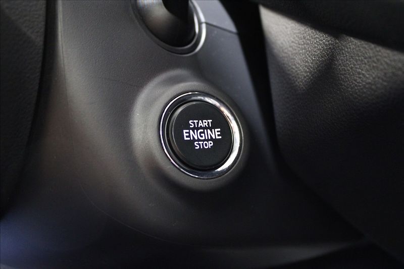 Škoda Octavia 2,0 TDI DSG style 1.majitel CZ - fotka 27 z 32