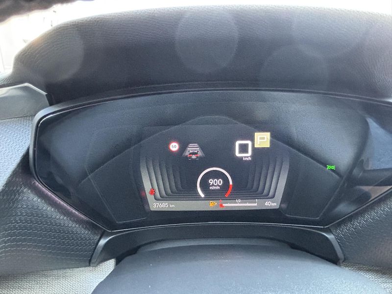 Citroën C5 X 1.6 SHINE - fotka 9 z 11
