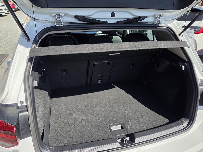 Volkswagen Golf 1.5TSI 8 Automat Led  Virtual  - fotka 7 z 29