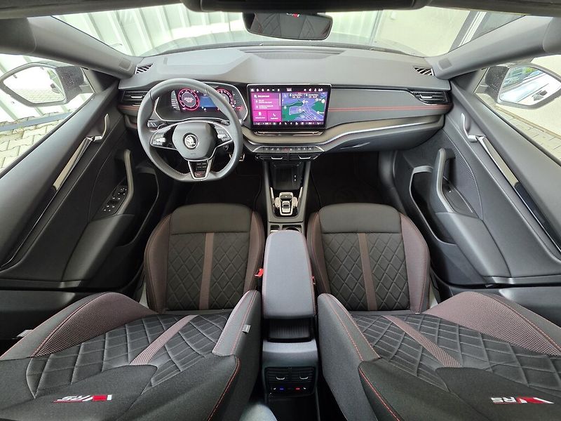 Škoda Octavia Combi DSG 2,0 TSi 195 kW RS - fotka 10 z 24