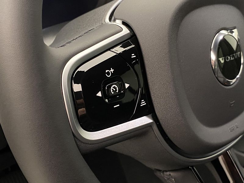 Volvo XC90 (2026) B5 AWD AUT BLACK EDITION ULTRA - fotka 26 z 73