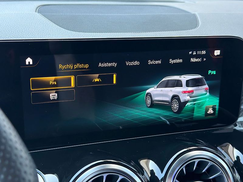 Mercedes-Benz GLB 35 AMG 4MATIC - fotka 35 z 40