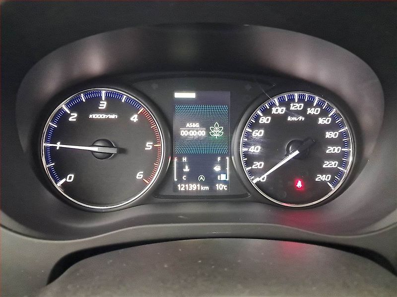 Mitsubishi Outlander (2016) 2.2 DI-D, 4X4, ČR,1.maj - fotka 11 z 14