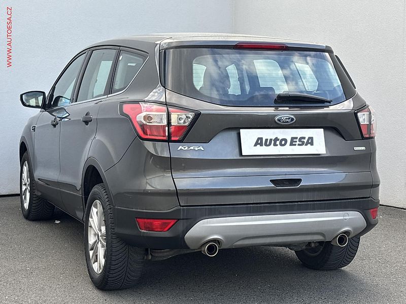 Ford Kuga (2019) 1.5EB, Bixen, navi, park - fotka 6 z 17