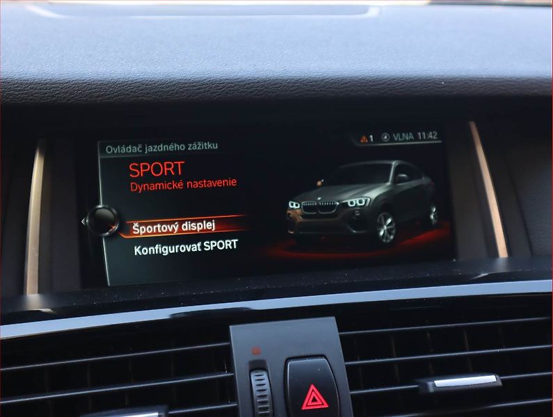 BMW X4 (2017) xDrive20d - fotka 21 z 22