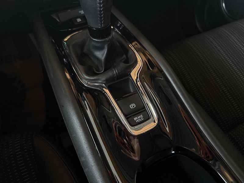 Honda HR-V 1.6 i-DTEC Executive - fotka 16 z 25