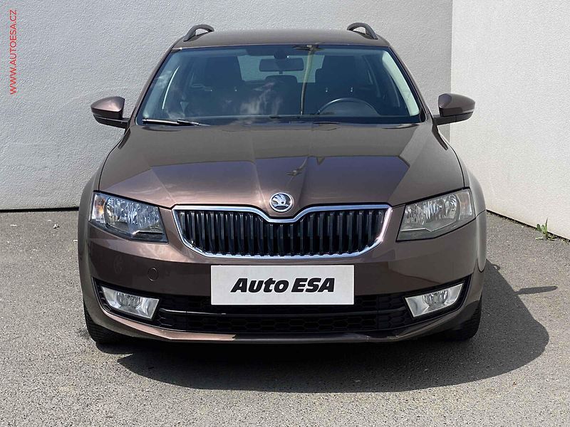 Škoda Octavia (2014) 1.4 TSi, Elegance - fotka 2 z 17