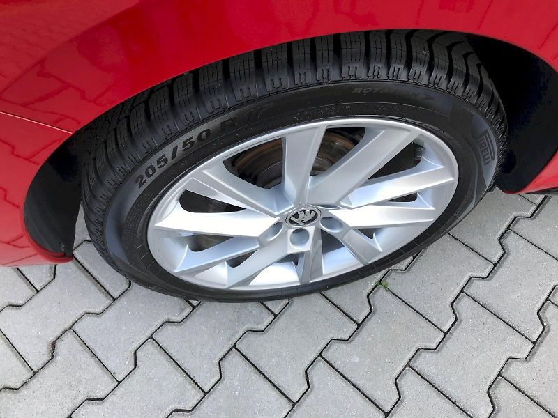 Škoda Scala (2025) MC TSI 85/1.0 M6F - fotka 15 z 24