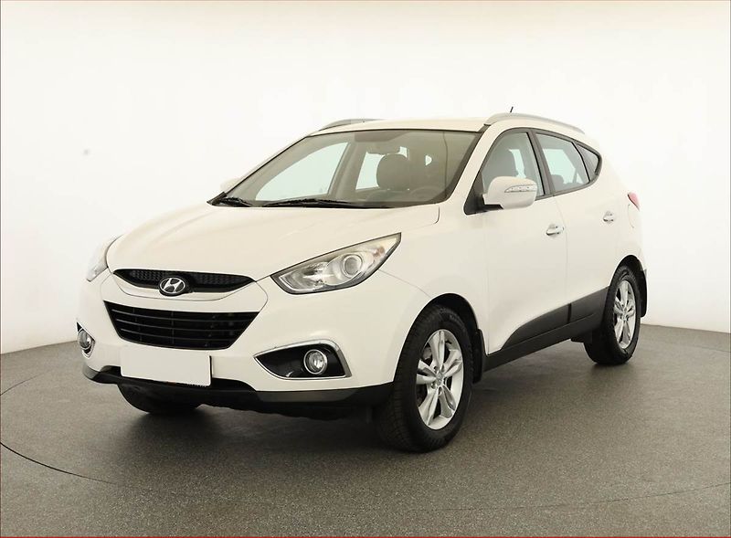 Hyundai ix35 (2012) 2.0 CRDi, 4X4, Tempomat - fotka 2 z 15