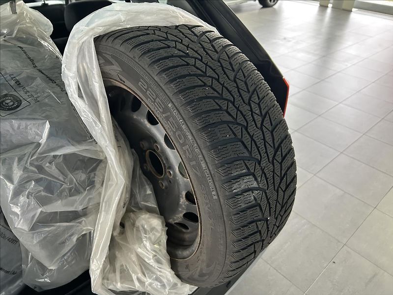 BMW X1 2,0   sDrive20i,AUTOMAT,1.MAJI - fotka 19 z 21