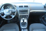 Škoda Octavia 1.6 TDi AUT. KLIMA TAŽNÉ - náhled 9