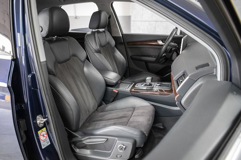 Audi Q5 40 TDI 4x4*AIR*TAŽNÉ*KAMERA360 - fotka 12 z 46
