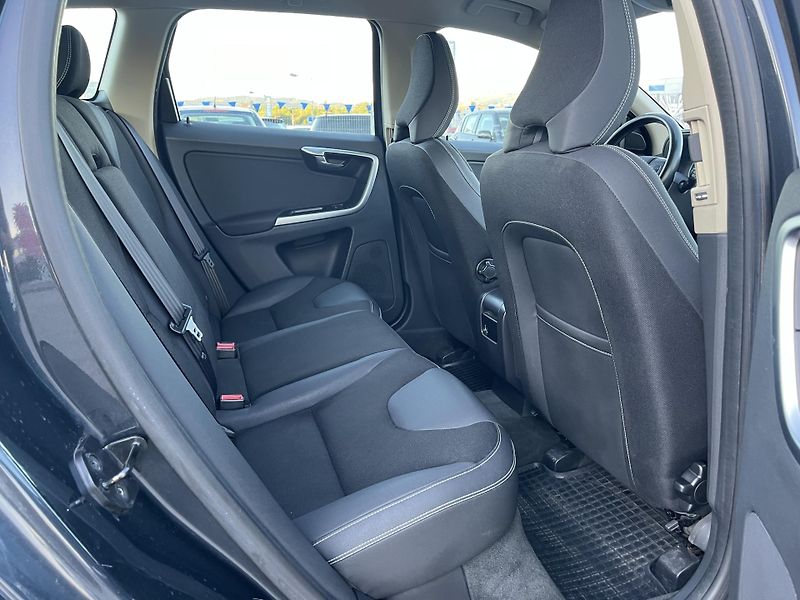 Volvo XC60 (2010) 2.4 D  129 kW - fotka 8 z 12