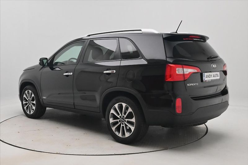 Kia Sorento 2,2 CRDI 145 kW AT 4x4 Navigac - fotka 7 z 30