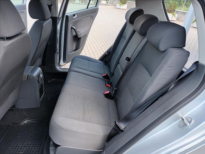 Volkswagen Golf Plus 1,4 TSI,90KW,DIGIKLKIMA,TEMPOM - fotka 17 z 33
