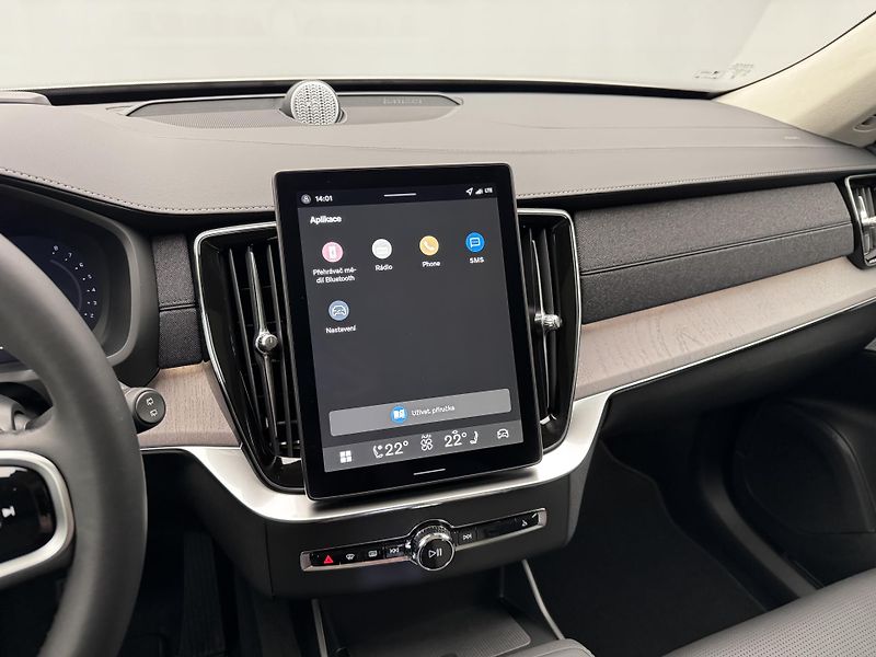 Volvo XC90 (2026) B5 AWD AUT BRIGHT ULTRA 7míst - fotka 8 z 29