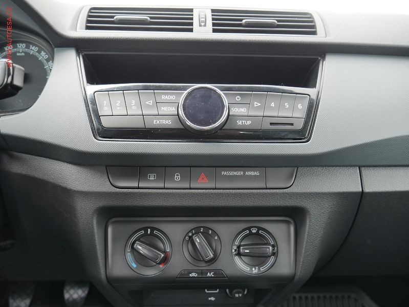 Škoda Fabia (2019) 1.0i, ČR, Active - fotka 11 z 16