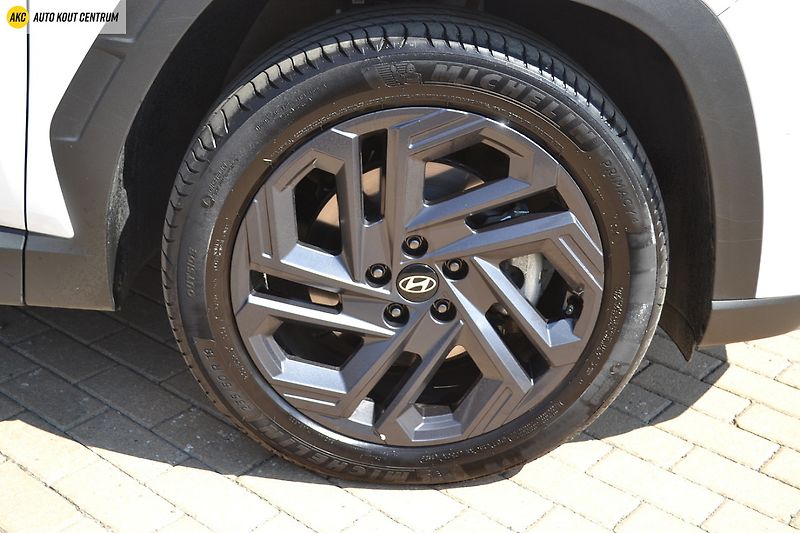 Hyundai Tucson 1,6 T-GDI PHEV 4WD AT 20 YEARS - fotka 10 z 75