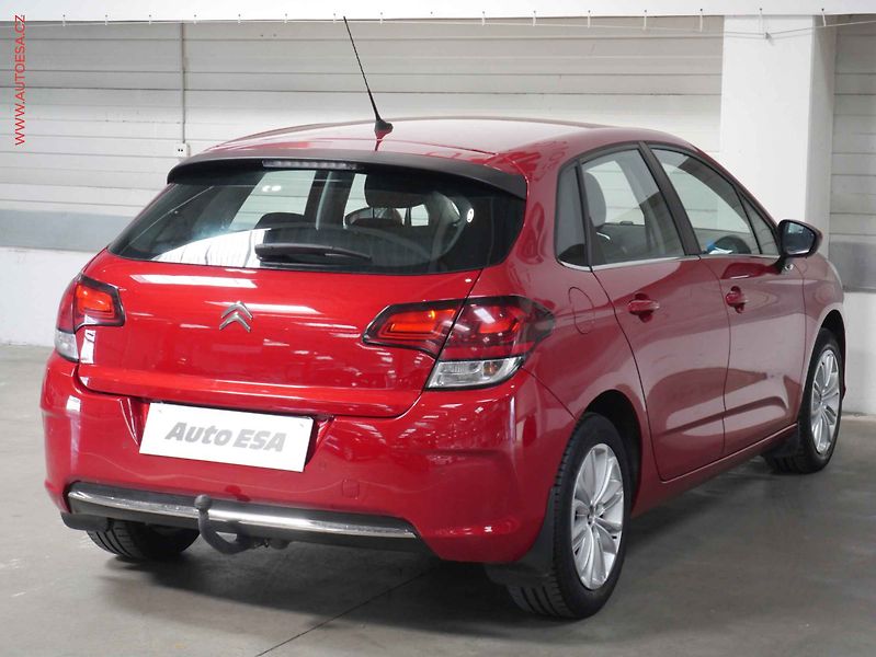 Citroën C4 (2016) 1.2i, 2.maj,ČR, STK6/28 - fotka 6 z 17