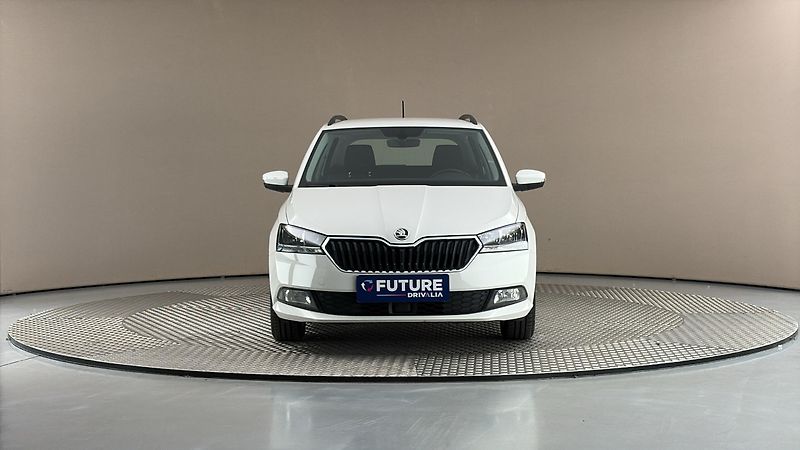Škoda Fabia 1.0 TSI Ambition Combi - fotka 3 z 24