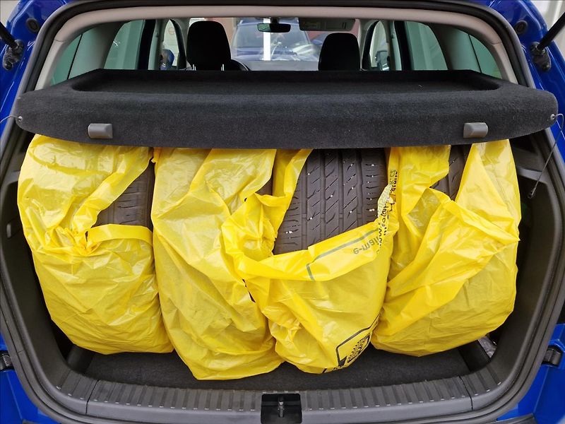 Škoda Karoq 2.0TDI 110kW Style 4x4 DSG,ČR - fotka 16 z 50