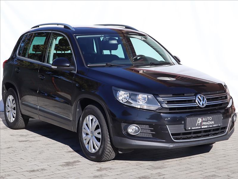 Volkswagen Tiguan 2,0   TDi Sport Pano Kamera Dy - fotka 1 z 36