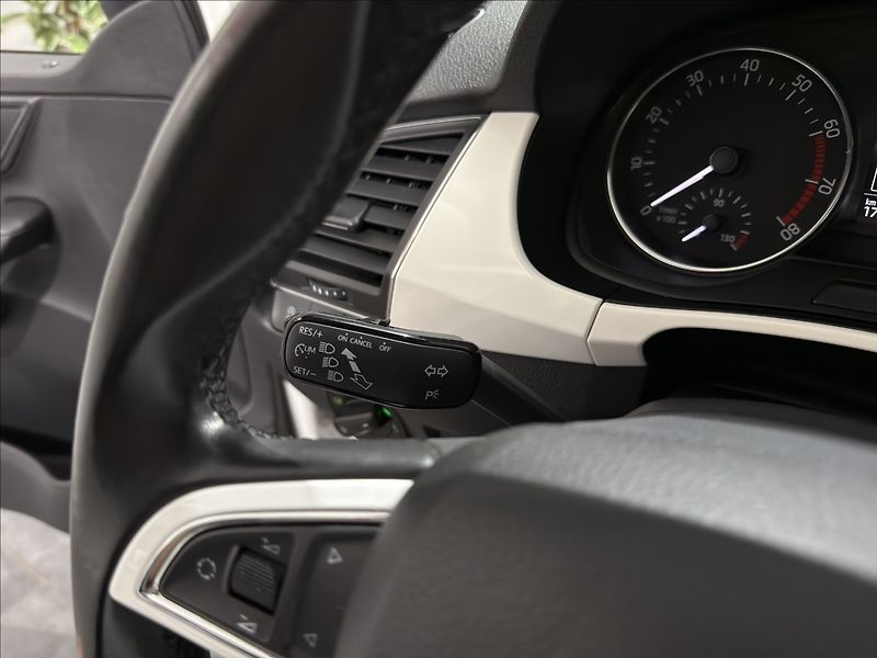 Škoda Fabia 1,2   TSI SPORT VÝHŘEV SEDADEL - fotka 10 z 28