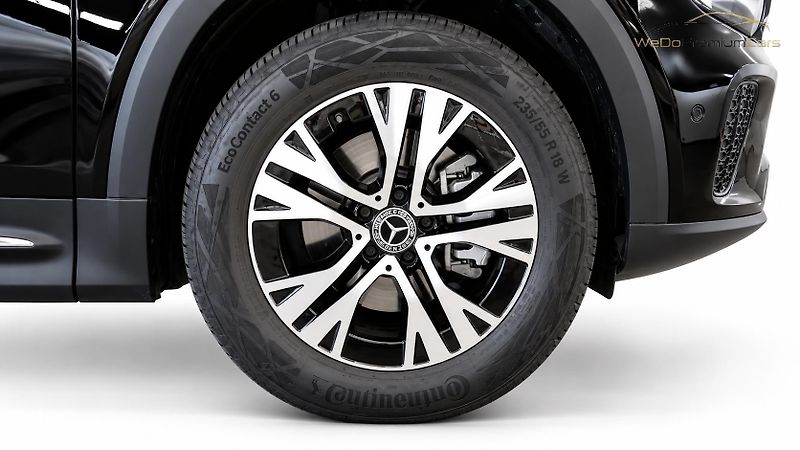 Mercedes-Benz GLB 220 4M Progressive Advanced - fotka 15 z 17