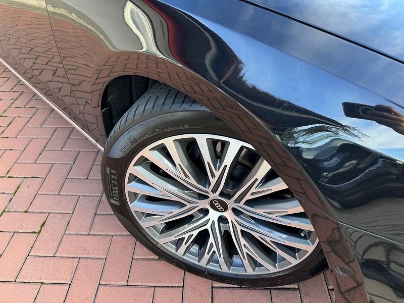 Audi A8 (2022) 55TSFi Martix Vzduch B&O - fotka 45 z 49