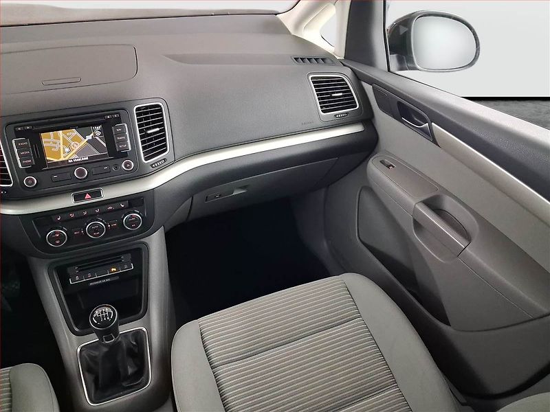 Seat Alhambra (2013) 2.0 TDI, 7 míst, Navi - fotka 8 z 20