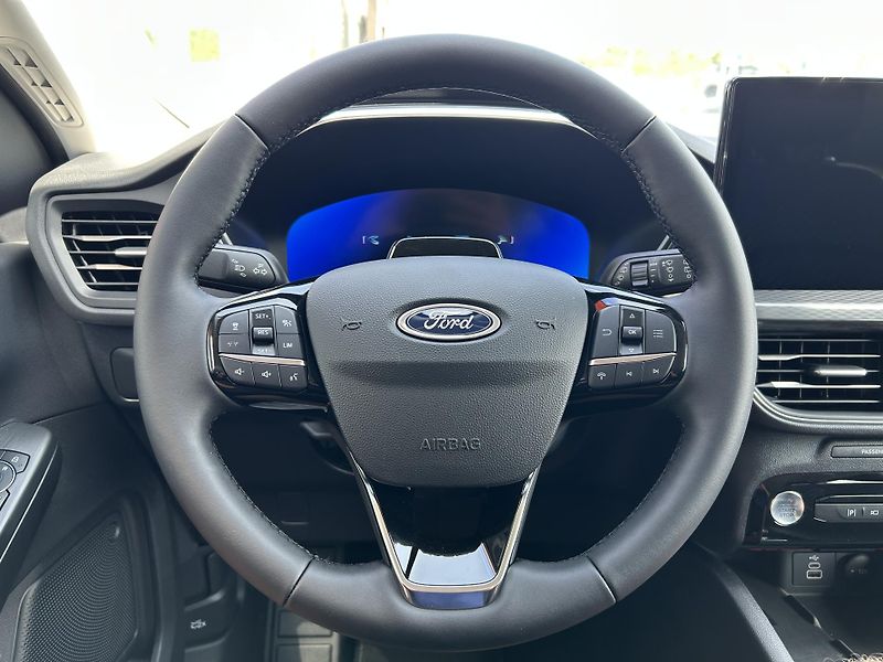 Ford Kuga Top Edition 2.5 HEV 132 kW - fotka 19 z 37