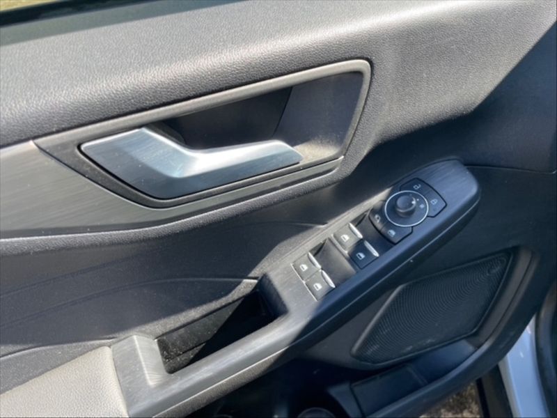 Ford Kuga 1,5 EB 110 Titanium - fotka 11 z 11