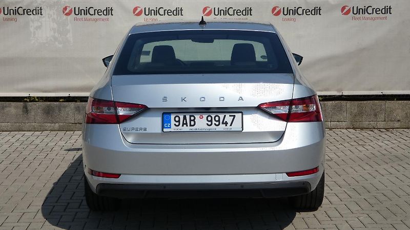 Škoda Superb 2,0 TDI 147kw DSG Style - fotka 4 z 16