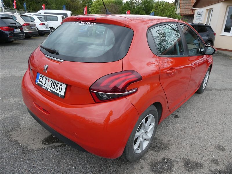 Peugeot 208 1,2 PureTech 61kW Active,2xkol - fotka 9 z 37