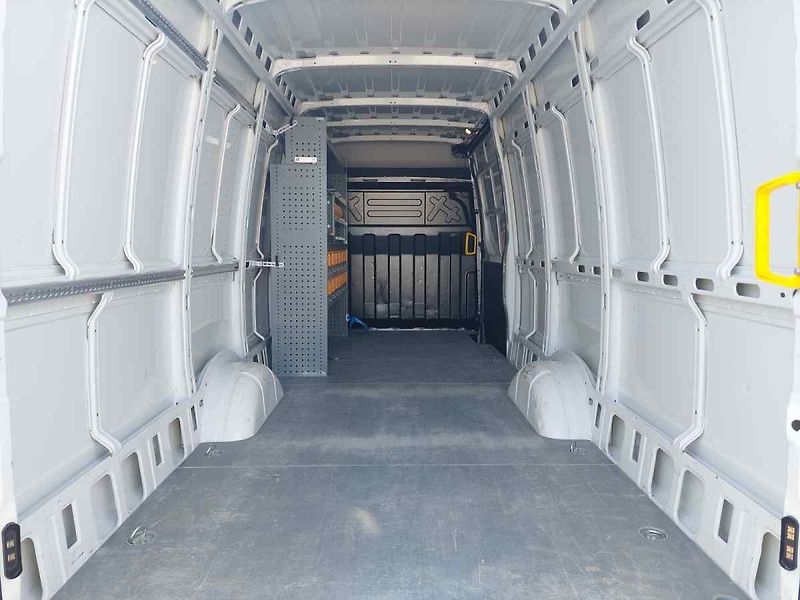Iveco Ostatní 35S18 L4H2 Pojízdná dílna - fotka 9 z 42