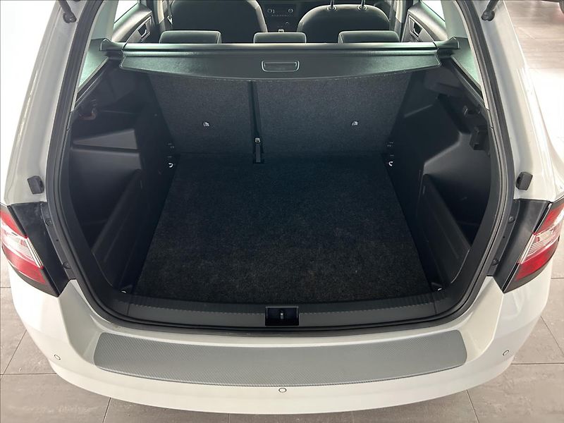 Škoda Fabia 1,2   TSI 81kW,SERVISKA,STYLE - fotka 27 z 28