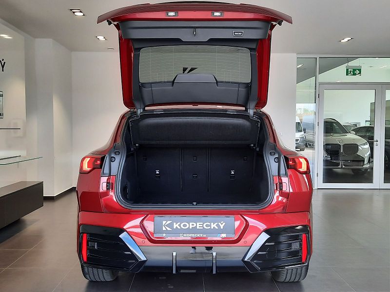 BMW X2 (2025) xDrive 20d M Sport - fotka 9 z 16