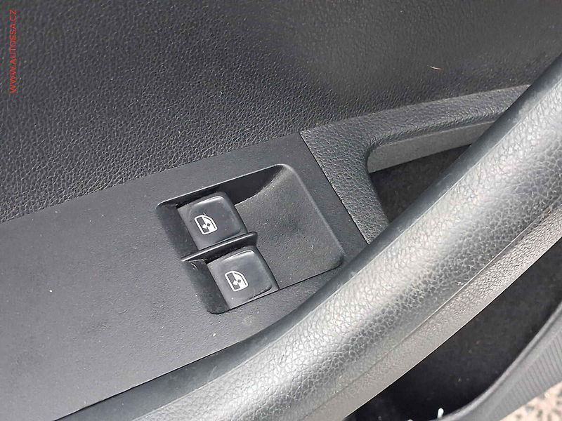 Škoda Octavia (2017) 1.6 TDi, 1.maj,ČR, Ambition - fotka 11 z 16