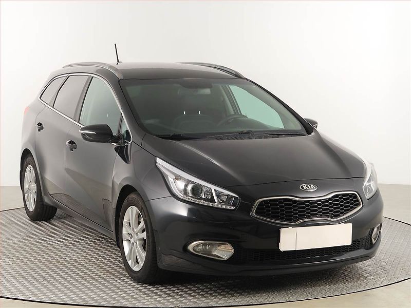 Kia Ceed (2014) Platinum 1.6 CRDi, Serv.kniha - fotografie inzerátu