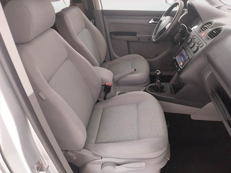 Volkswagen Caddy (2009) Maxi 1.6, 7Míst, 1Maj - fotka 9 z 16