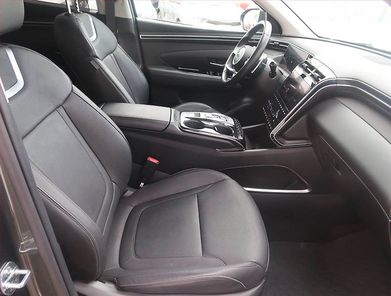 Hyundai Tucson (2021) 1.6 T-GDI 48V MHEV - fotka 9 z 17