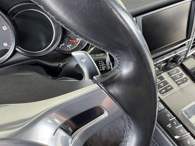 Porsche Panamera Diesel*221kW*Chrono*Webasto - fotka 23 z 33